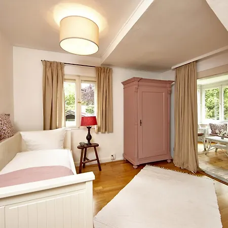 Holiday home Waxenstein