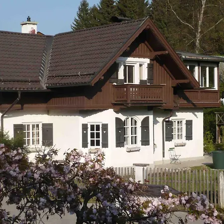 Holiday home Waxenstein
